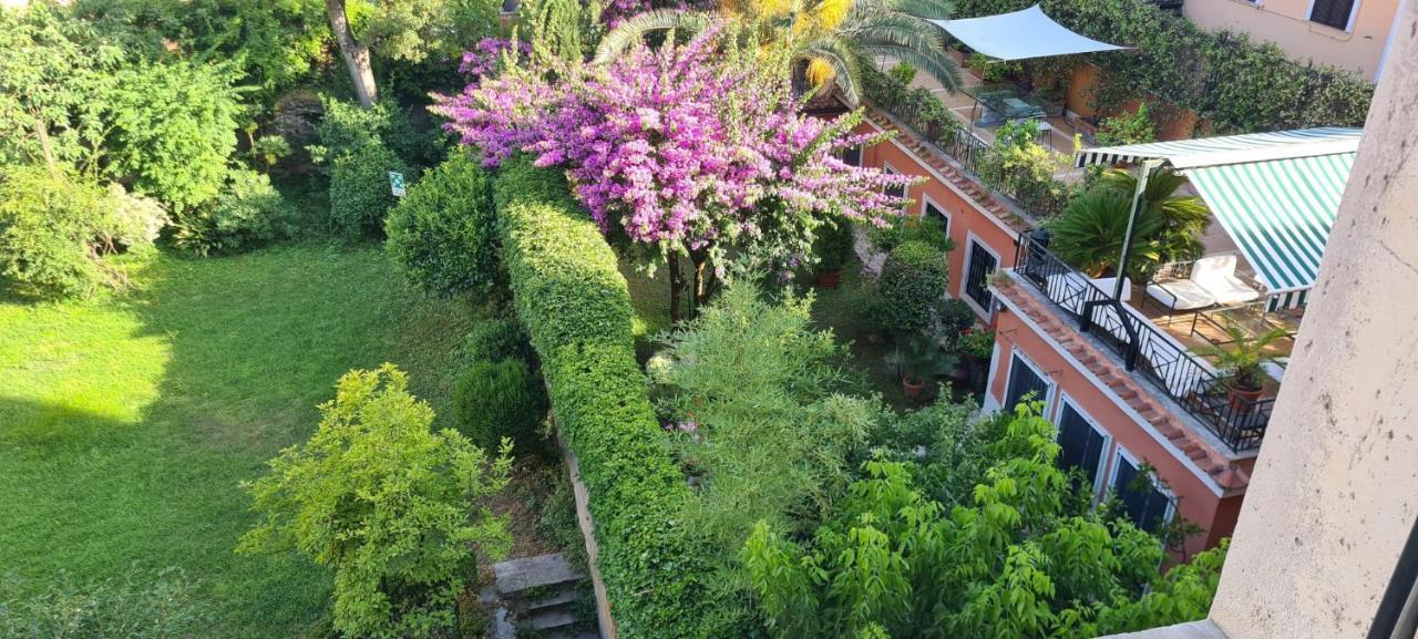 Riari Garden Bed and breakfast
