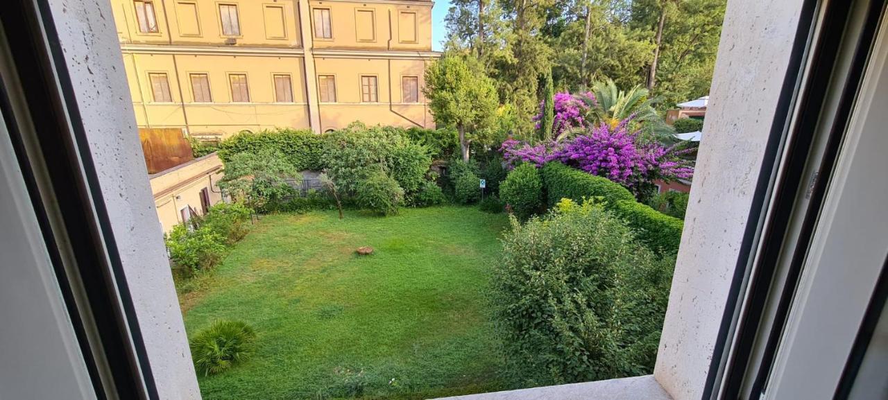 Riari Garden Bed and breakfast 5*