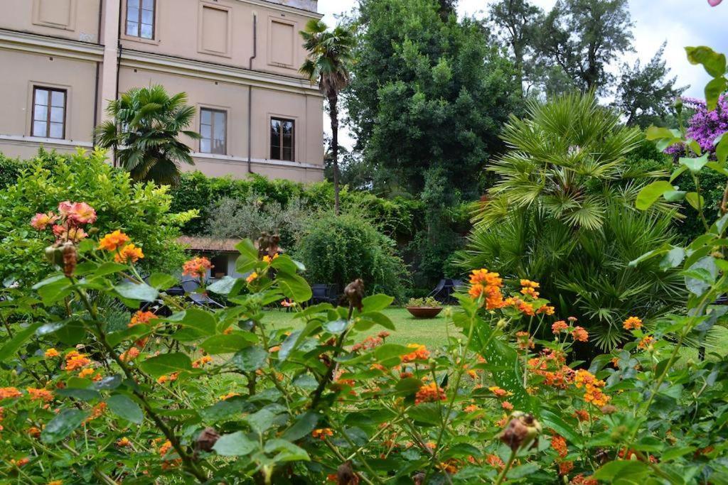 Riari Garden Bed and breakfast