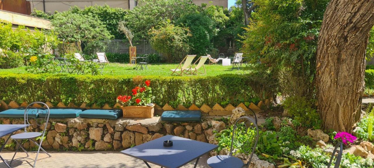 Riari Garden