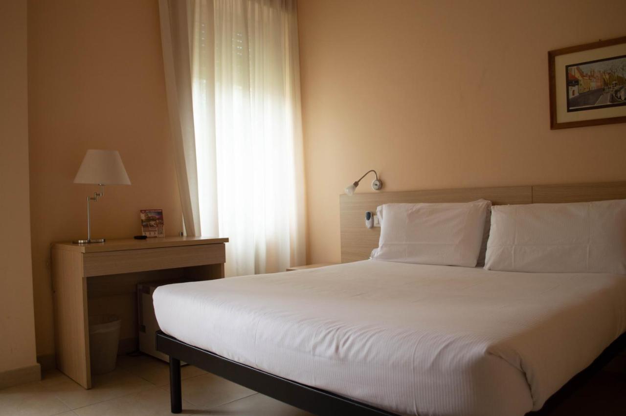 Riari Garden Bed and breakfast 5*